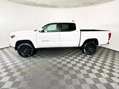 Used 2021 Toyota Tacoma SR5 RWD image 6