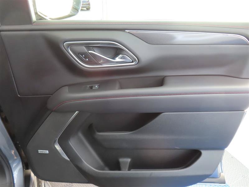 Used 2022 Chevrolet Suburban RST w/ Luxury Package RWD image 37