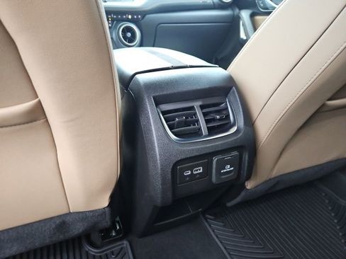 Used 2023 Chevrolet Blazer Premier image 24