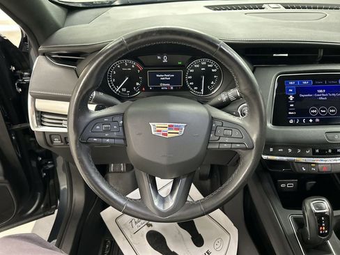 Used 2019 Cadillac XT4 Premium Luxury w/ Cold Weather Package AWD/4WD image 4