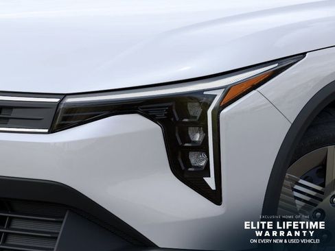New 2026 Kia K4 FWD image 11