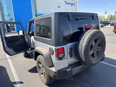 Used 2016 Jeep Wrangler Sport AWD/4WD image 6