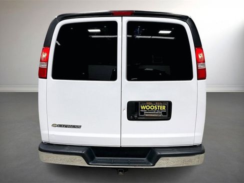 Used 2020 Chevrolet Express 3500 LT w/ LT Preferred Equipment Group image 6