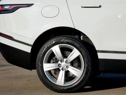 Used 2019 Land Rover Range Rover Velar S image 31