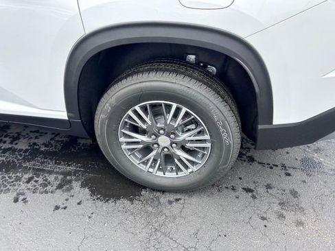 New 2026 Chevrolet Traverse LT w/ Driver Confidence Package image 9