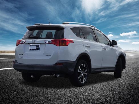 Used 2015 Toyota RAV4 Limited w/ Technology Package FWD image 17