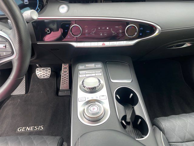 Used 2024 Genesis GV70 3.5T Sport w/ Sport Prestige Package AWD/4WD image 10