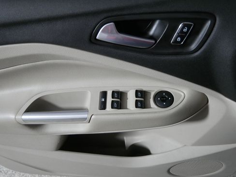 Used 2015 Ford Escape SE FWD image 19