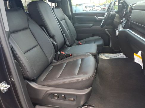 Used 2026 GMC Sierra 1500 SLT AWD/4WD image 14