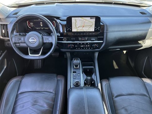 Certified 2023 Nissan Pathfinder Platinum w/ Lighting Package (N92) image 9