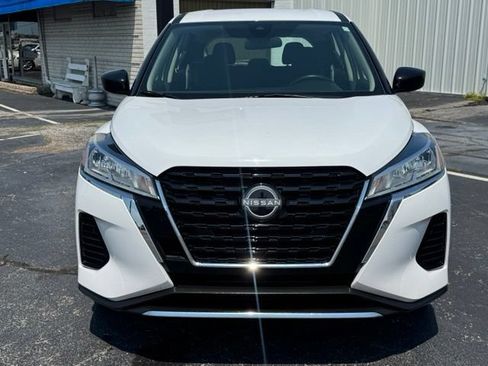 Used 2024 Nissan Kicks S FWD image 2