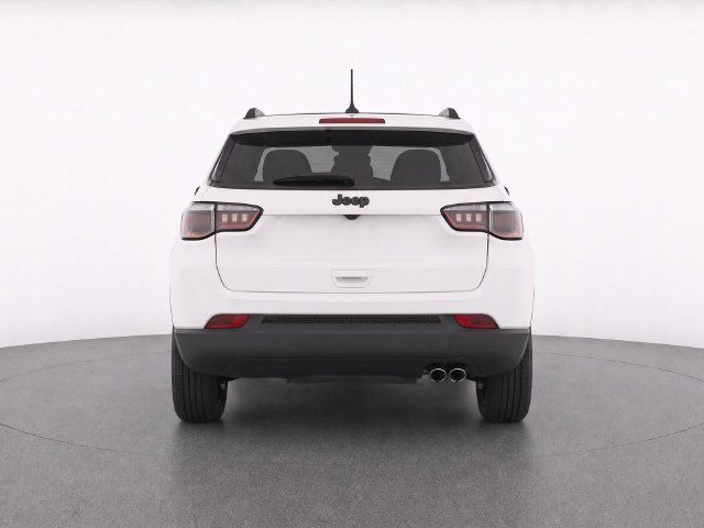 Used 2021 Jeep Compass Latitude FWD image 5