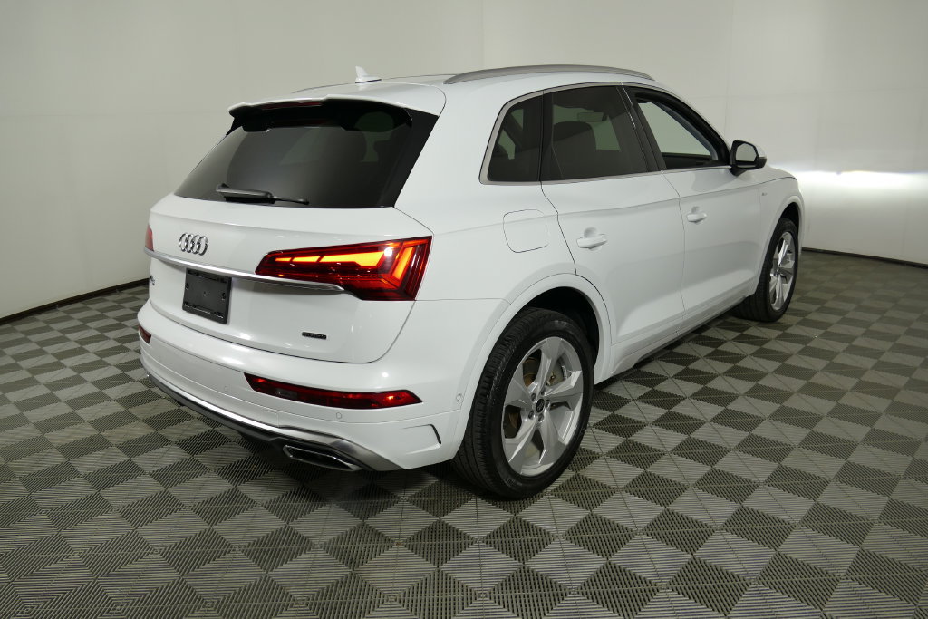Used 2023 Audi Q5 2.0T Prestige w/ Prestige Package AWD/4WD image 3