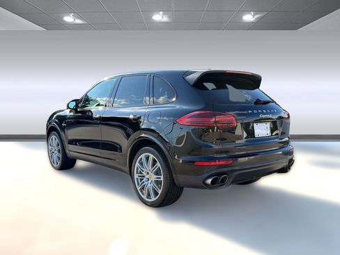 Used 2018 Porsche Cayenne S AWD/4WD image 3