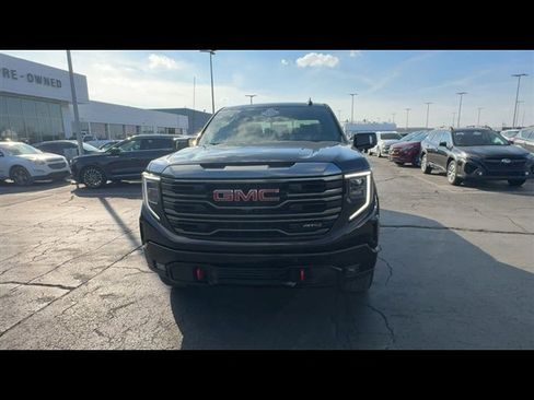 Used 2024 GMC Sierra 1500 AT4 w/ Technology Package image 3