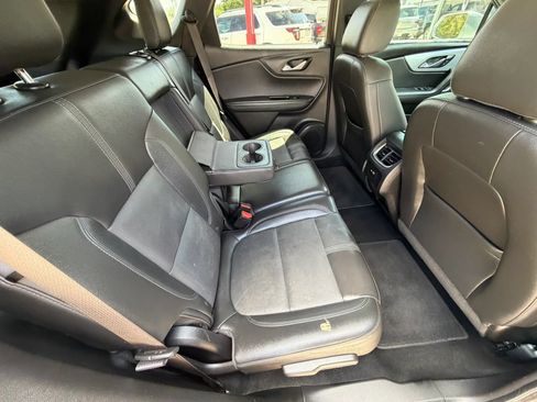Used 2020 Chevrolet Blazer LT FWD image 18
