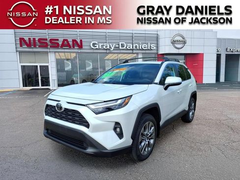 Used 2023 Toyota RAV4 XLE Premium FWD image 3