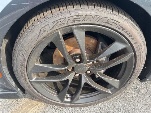 Used 2019 Chevrolet Camaro LT w/ 1LE Track Performance Package RWD image 9