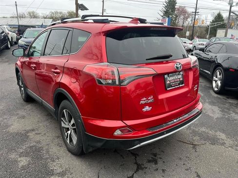 Used 2016 Toyota RAV4 XLE w/ Convenience Package image 4
