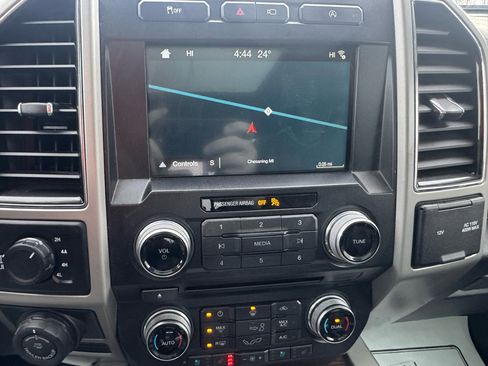 Used 2018 Ford F150 Lariat w/ Equipment Group 502A Luxury image 21