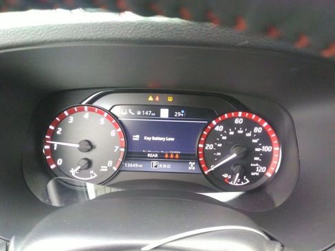 Used 2024 Nissan Frontier PRO-4X w/ Pro Convenience Package image 15