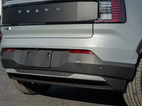 New 2026 Volvo EX30 Cross Country Ultra image 8