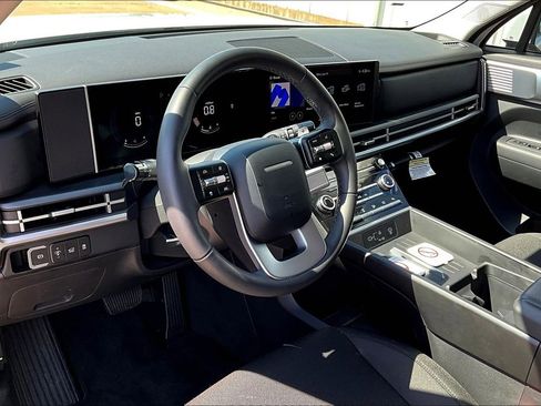 Used 2025 Hyundai Santa Fe SE image 16