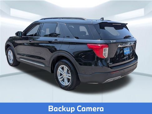 Used 2023 Ford Explorer XLT w/ Equipment Group 202A RWD image 4