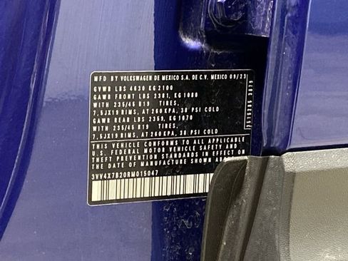 Used 2024 Volkswagen Taos SEL image 36