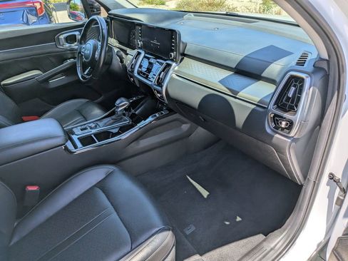 Certified 2023 Kia Sorento SX FWD image 14