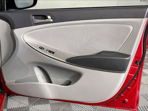 Used 2017 Hyundai Accent SE image 25