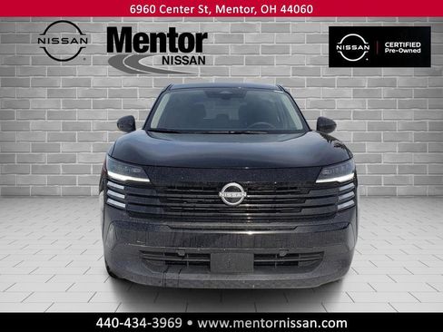 Certified 2025 Nissan Kicks SV image 2