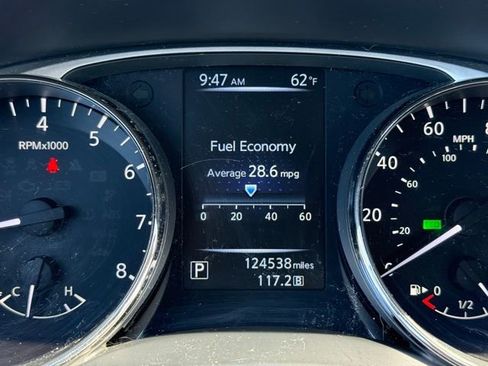 Used 2015 Nissan Rogue S AWD/4WD image 13
