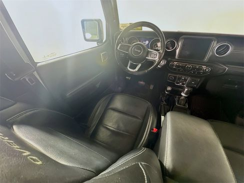 Used 2020 Jeep Gladiator Overland image 9