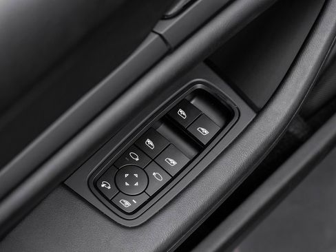 Used 2023 Porsche Taycan w/ Premium Package image 51