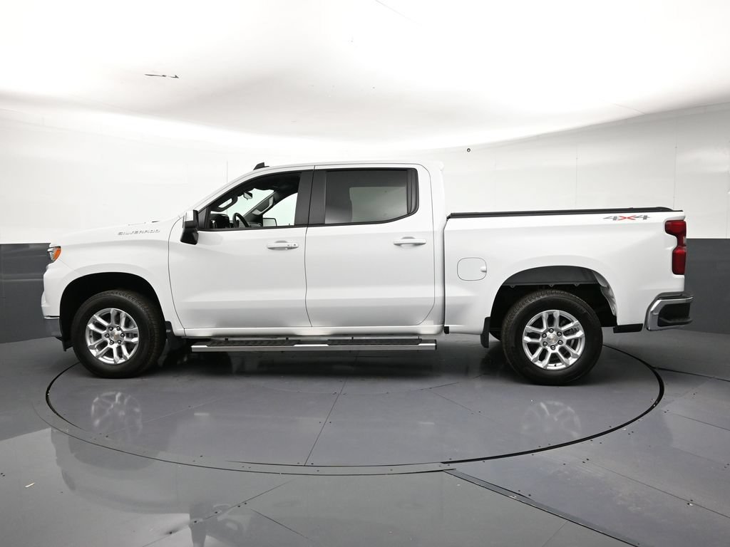 Used 2026 Chevrolet Silverado 1500 LT AWD/4WD image 2