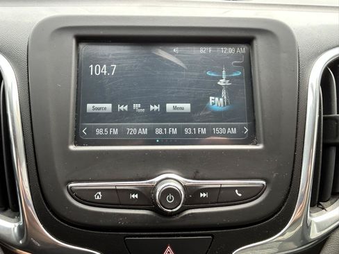 Used 2018 Chevrolet Equinox LS FWD image 22