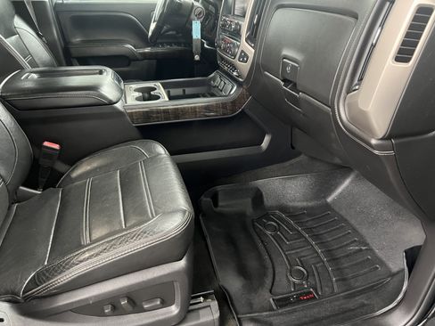 Used 2015 GMC Sierra 3500 Denali image 21