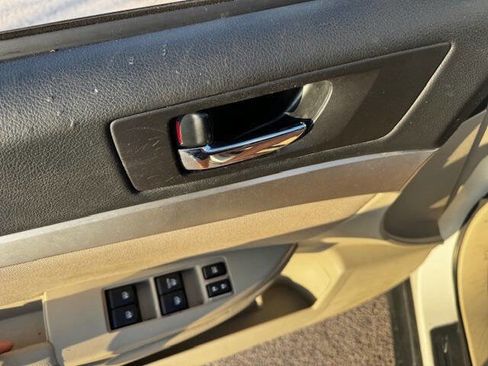 Used 2013 Subaru Outback 2.5i Premium image 36