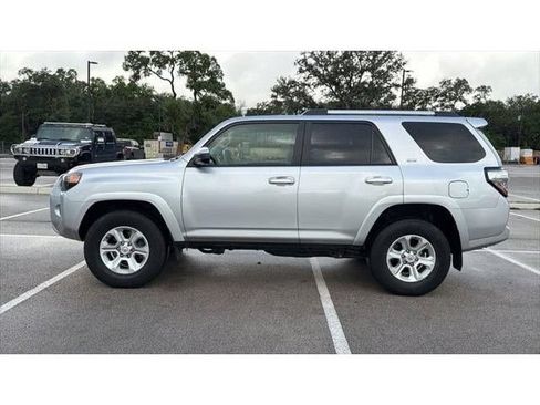 Certified 2024 Toyota 4Runner SR5 AWD/4WD image 10