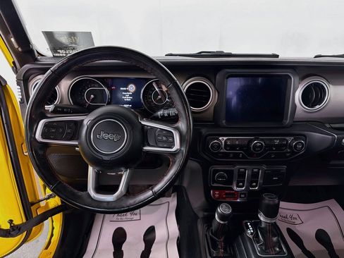 Used 2019 Jeep Wrangler Rubicon w/ Uconnect 4C Nav & Sound Group AWD/4WD image 22