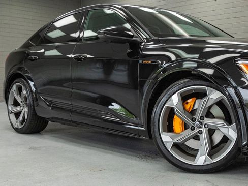 Used 2023 Audi e-tron S Prestige w/ Prestige Package AWD/4WD image 7