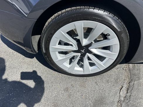 Used 2023 Tesla Model 3 Standard Range RWD image 7