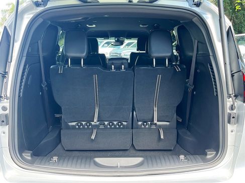 New 2026 Chrysler Pacifica Select image 32