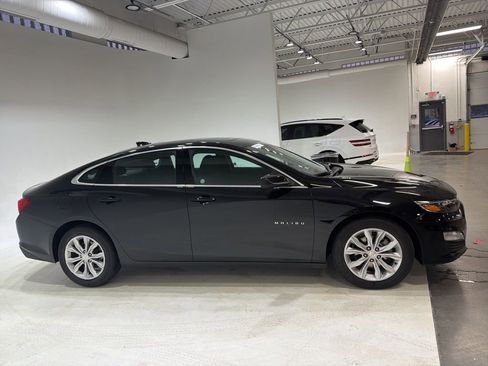 Used 2024 Chevrolet Malibu LT image 3