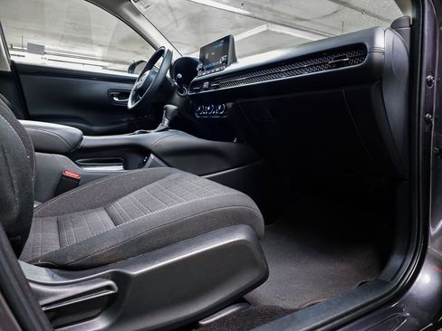 Used 2025 Honda HR-V LX image 34