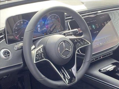 Certified 2025 Mercedes-Benz E 350 4MATIC Sedan image 3
