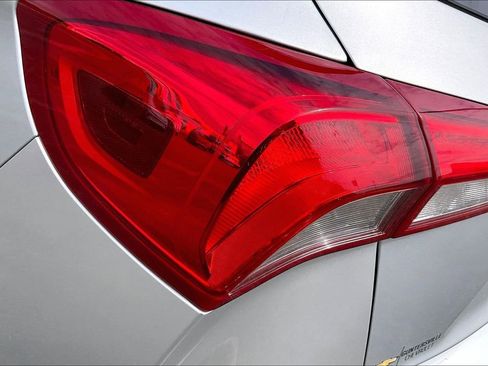 Used 2019 Buick Envision Essence image 30