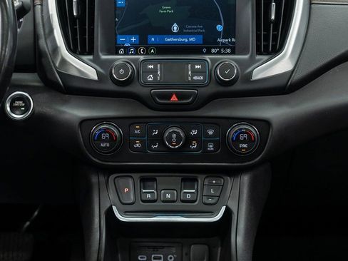 Used 2020 GMC Terrain SLT w/ Preferred Package image 18