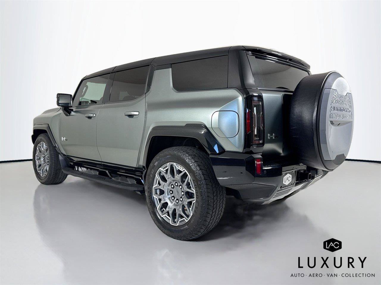 Used 2024 GMC Hummer EV 3X AWD/4WD image 8
